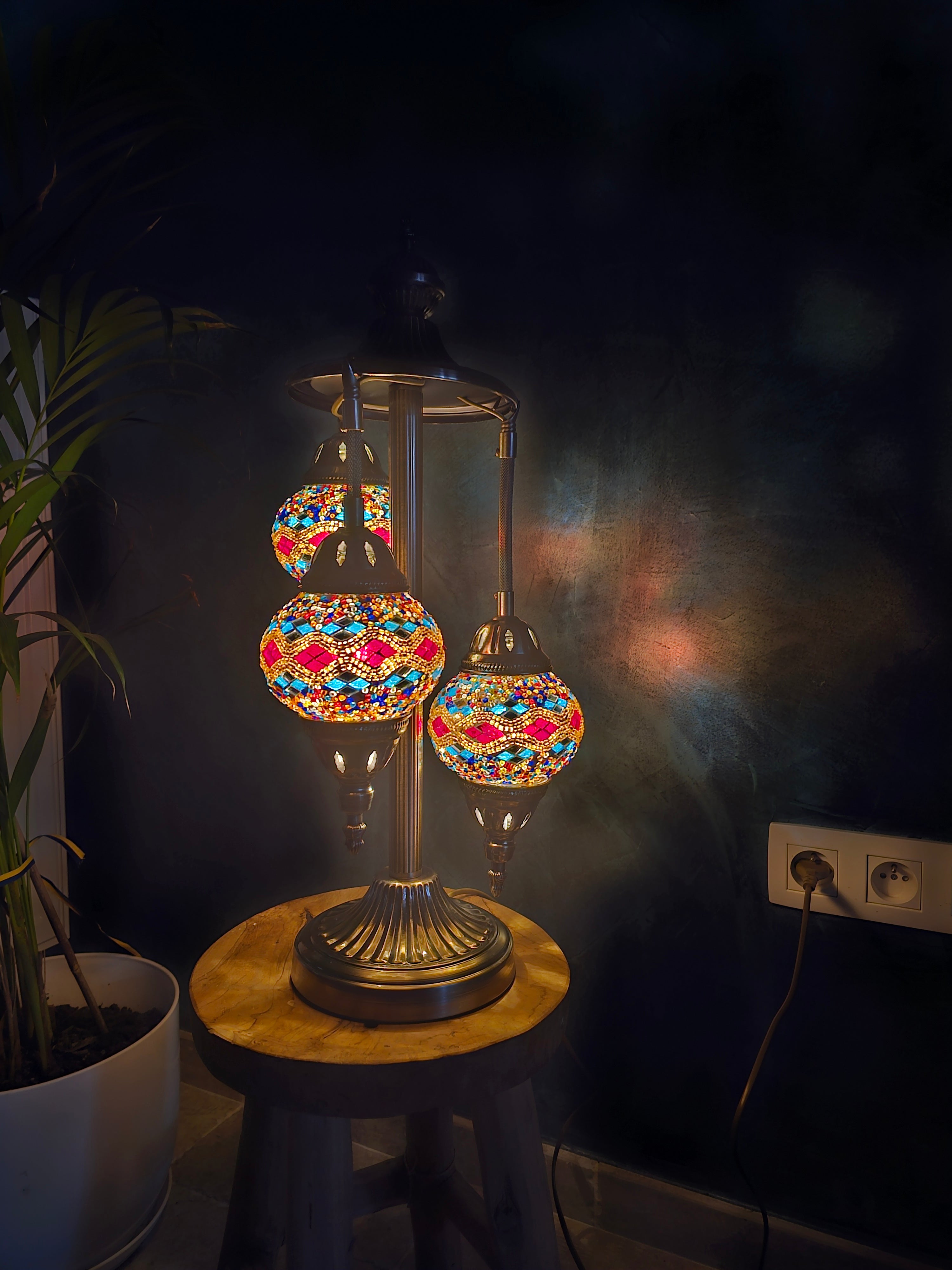 Lampe mosaïque rouge et or – Éclat chaleureux