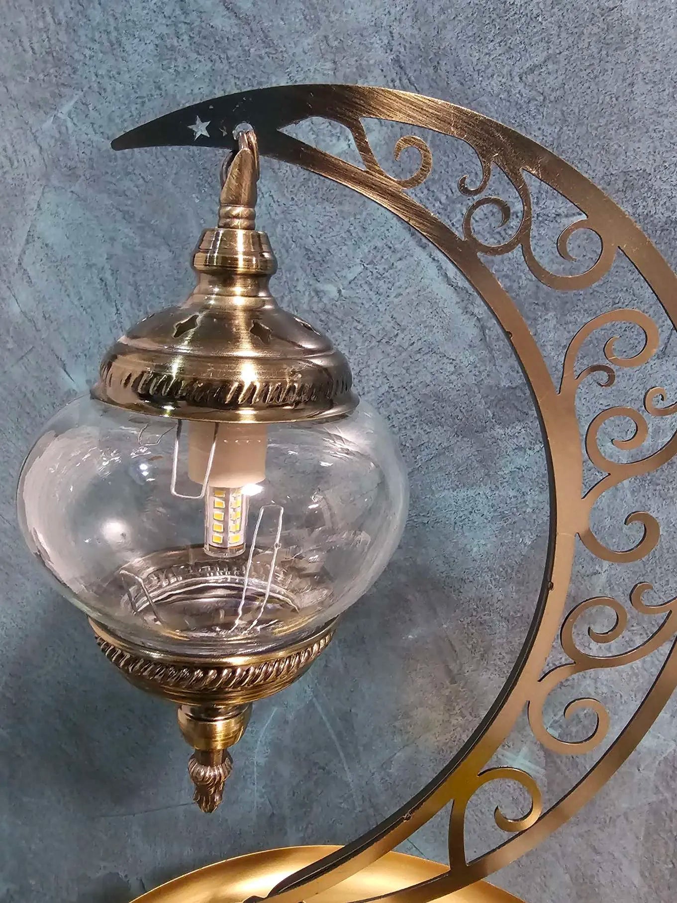 Lampe lune mosaïque avec tesselles multicolores assemblées à la main atelier créatif 3 heures