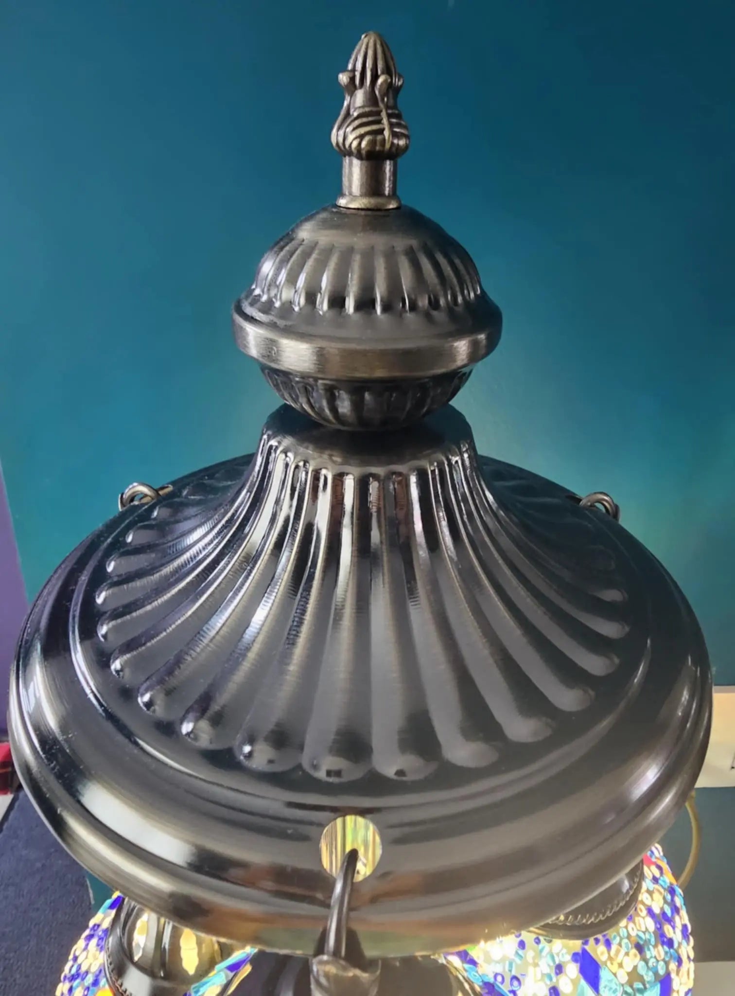 Chapeau décoratif argenté lampe mosaïque turque détail artisanal